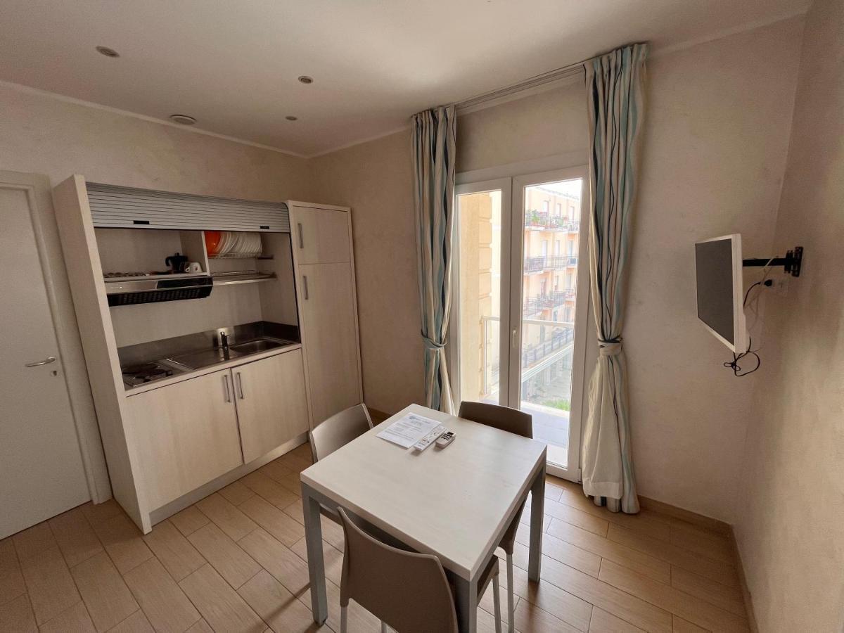 Marina Beach Aparthotel Rimini Eksteriør billede