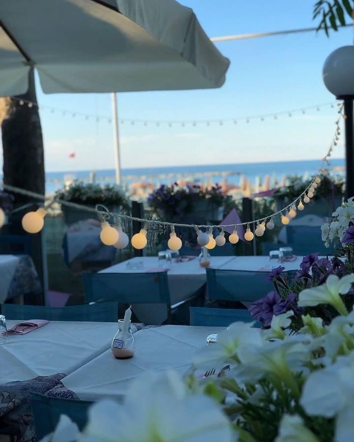 Marina Beach Aparthotel Rimini Eksteriør billede