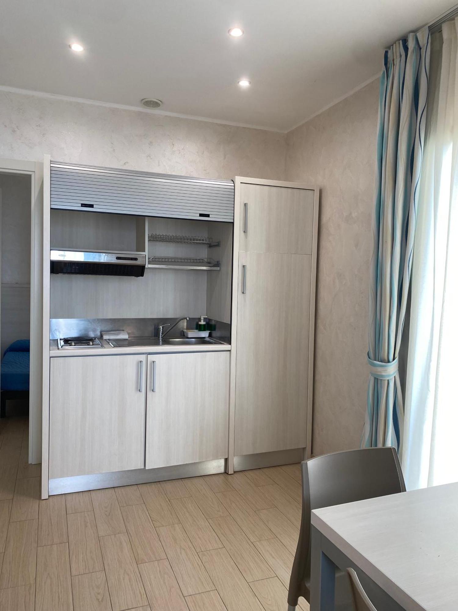 Marina Beach Aparthotel Rimini Eksteriør billede