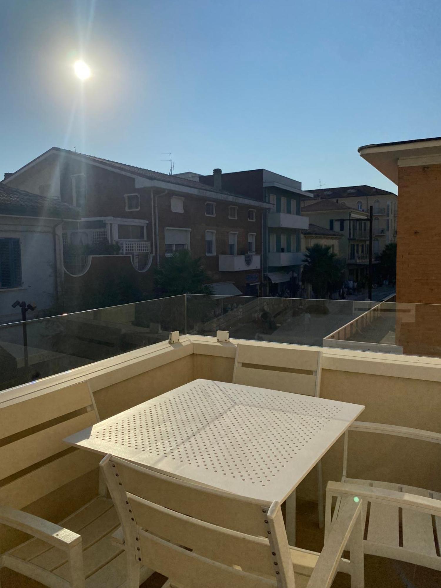 Marina Beach Aparthotel Rimini Eksteriør billede
