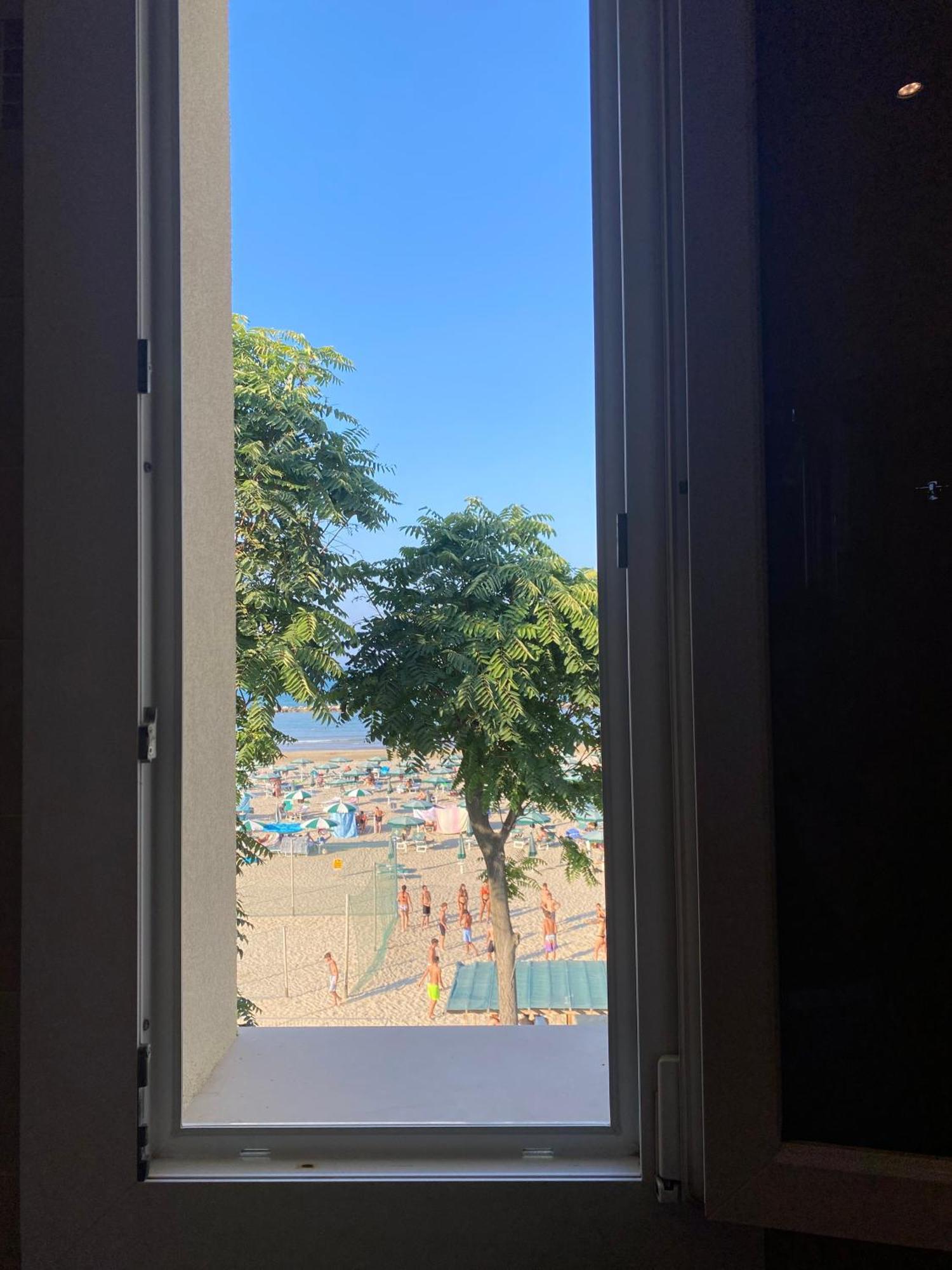 Marina Beach Aparthotel Rimini Eksteriør billede