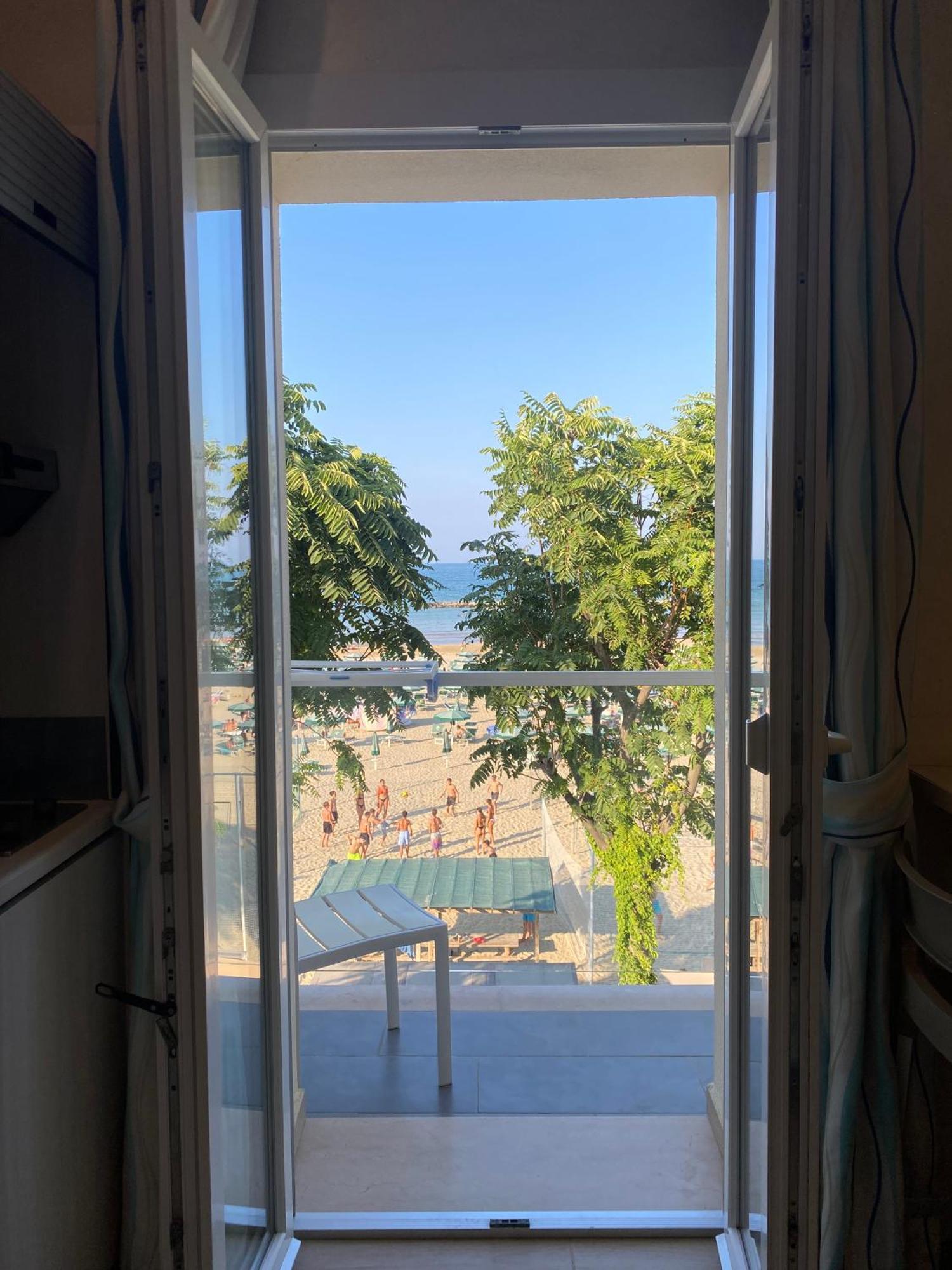 Marina Beach Aparthotel Rimini Eksteriør billede