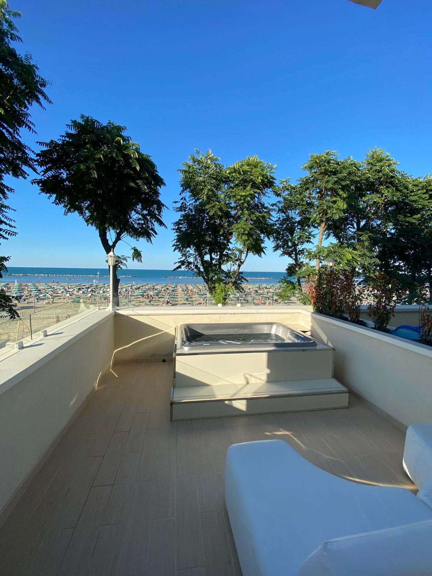 Marina Beach Aparthotel Rimini Eksteriør billede